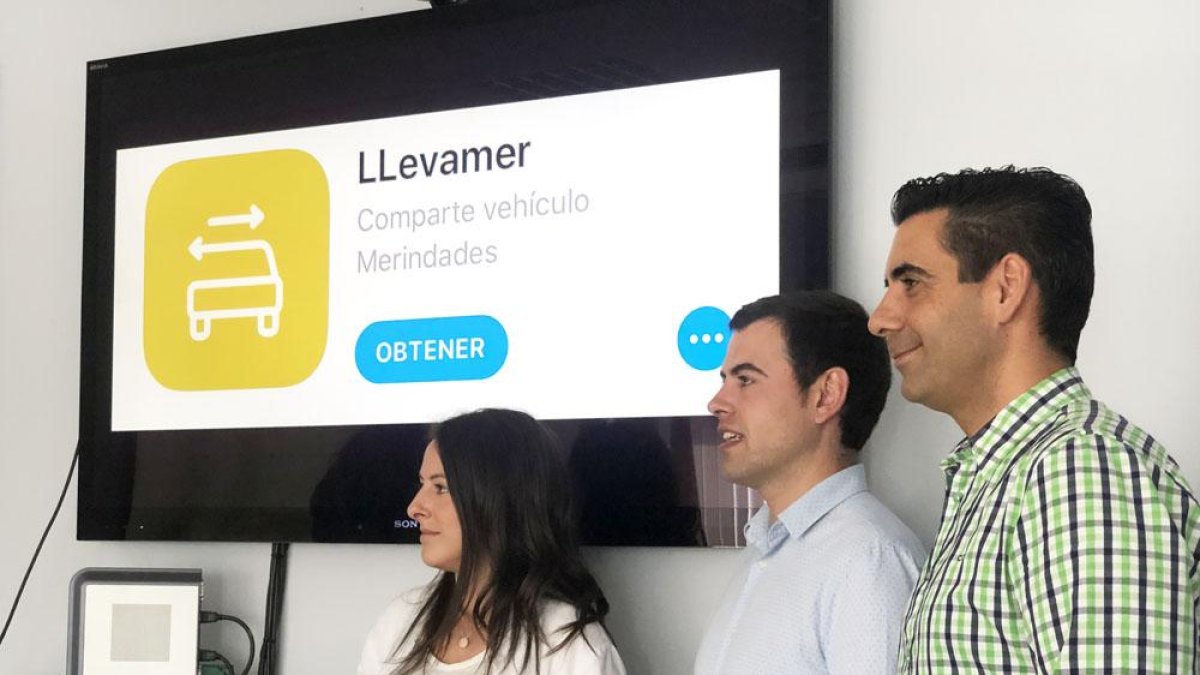 Lara de Domingo, Adrián Serna y José Luis Ranero durante la presentación de esta nueva herramienta.-ECB