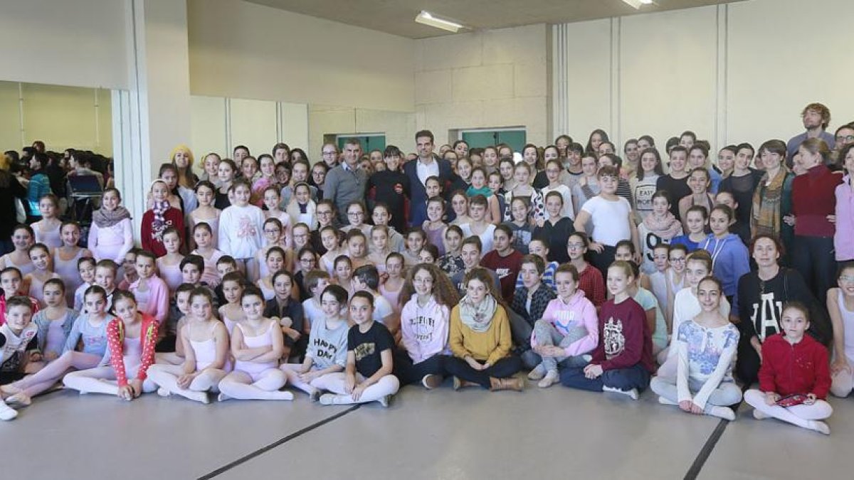 El director del Ballet Nacional de España, Antonio Najarro, a la sede burgalesa de la Escuela Profesional de Danza de Castilla y León.-Raúl Ochoa