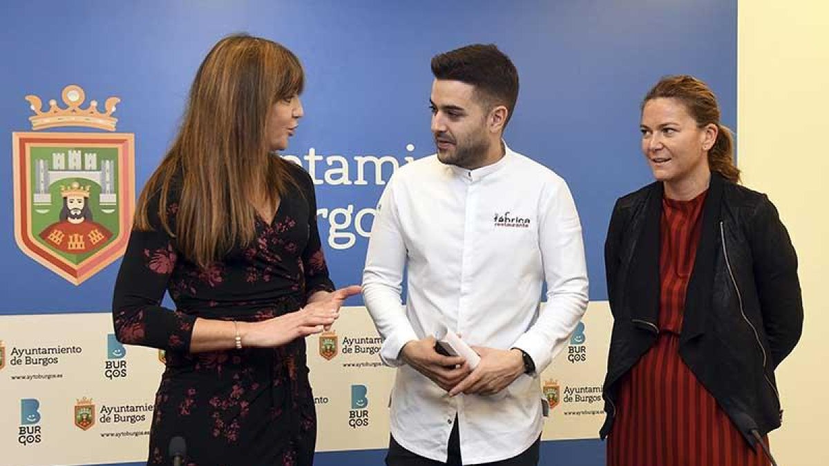 Carolina Blasco, Ricardo Temiño e Idoia Costa.-ICAL