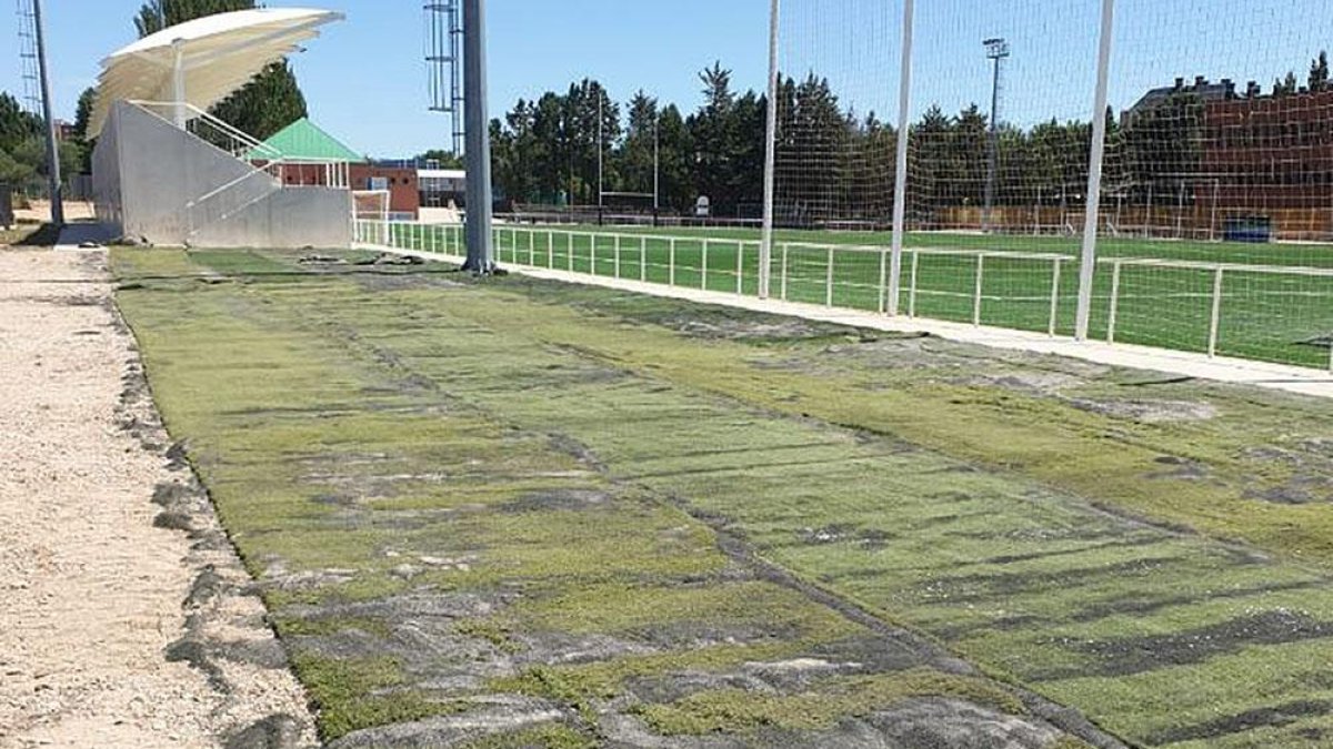 Imagen de la zona de hierba artificial donde los equipos de rugby trabajarán con el melier.-ECB