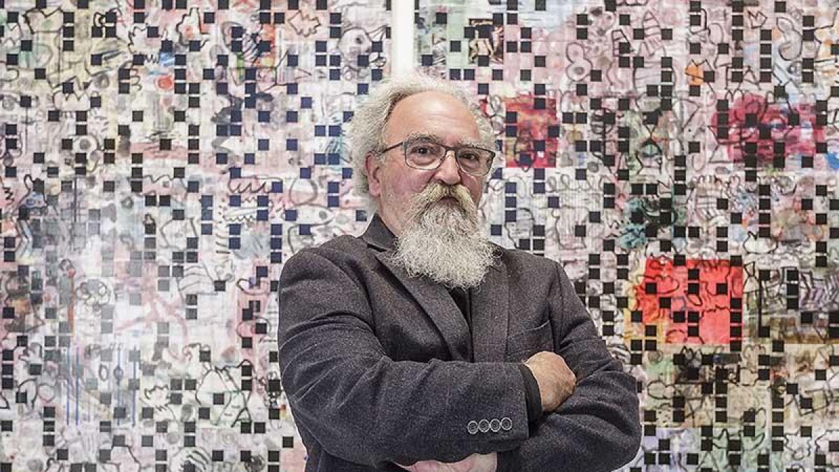 La figura de Néstor Samiguel Diest aparece recortada en el centro de una de las pinturas que componen su propuesta en el CAB.-Santi Otero