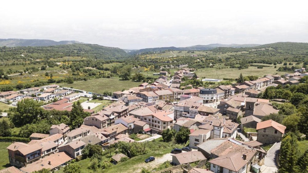 Vista panorámica de la localidad burgalesa de Soncillo en el Valle de Valdebezana.-ISRAEL L. MURILLO