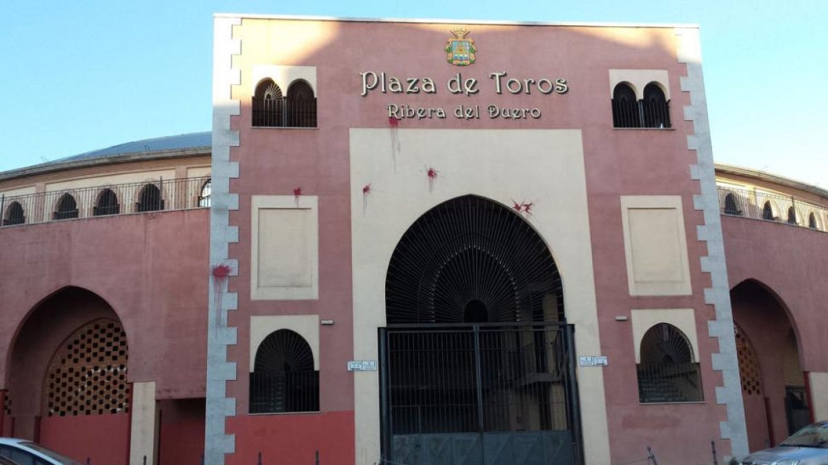 La Plaza de Toros continúa en el ojo del huracán.