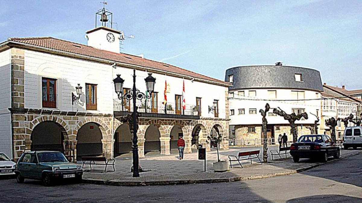 El Ayuntamiento de Soncillo, la localidad de mayor tamaño del conjunto, es el que gestiona el municipio.-ECB