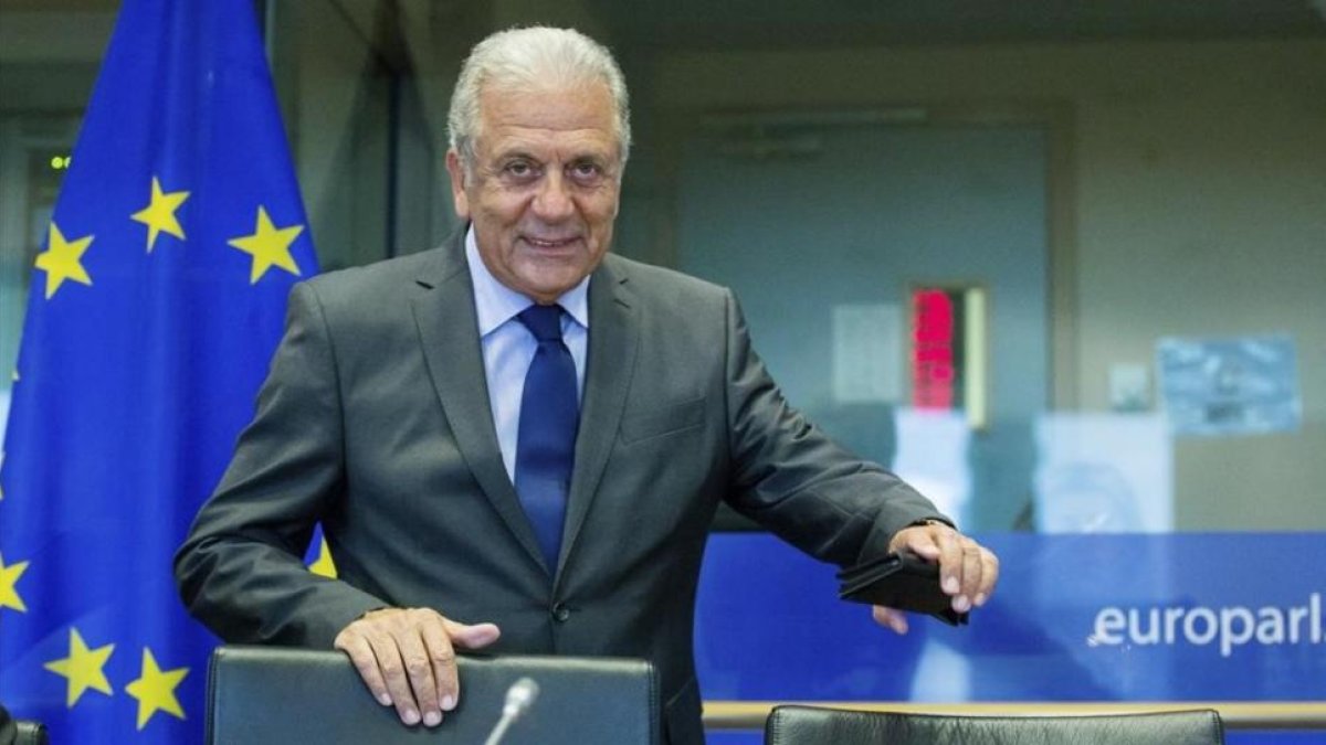 El comisario europeo de Interior y Migración, Dimitrios Avramopoulos-EFE / STEPHANIE LECOCQ