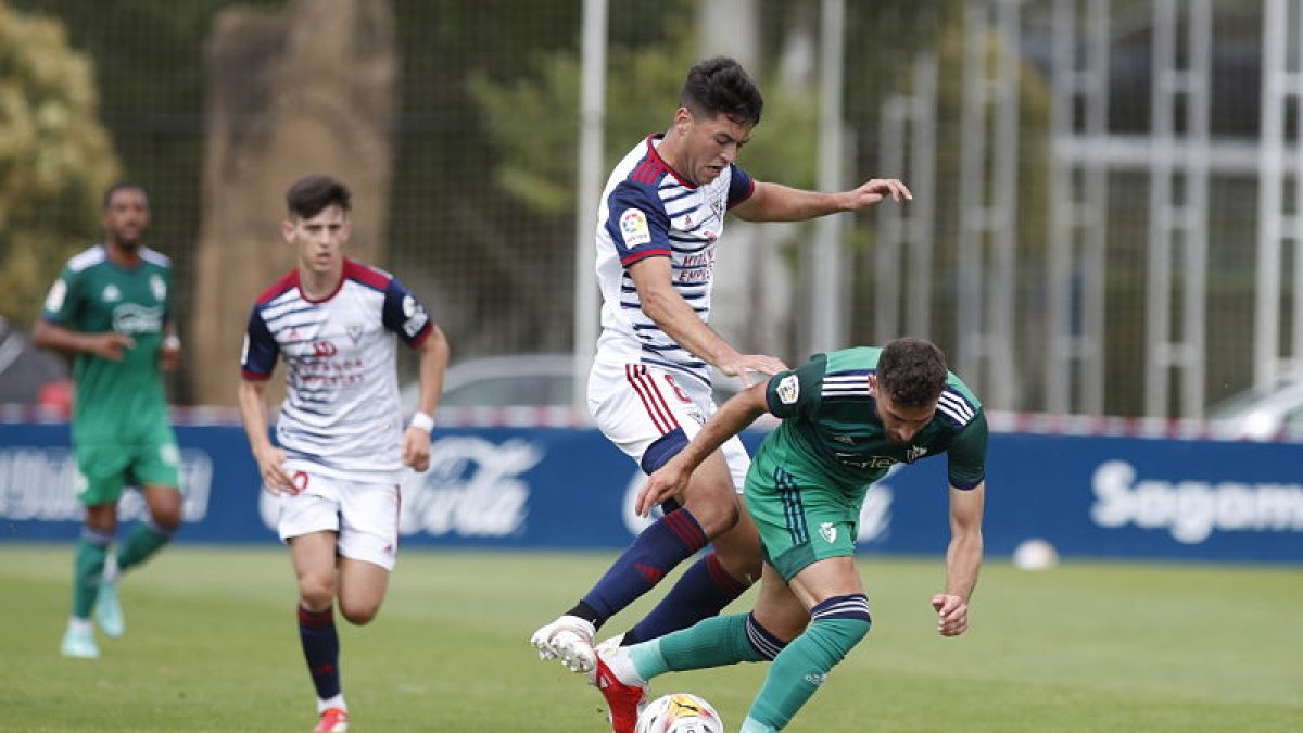 El Mirandés superó al conjunto pamplonés en la primera mitad. @OSASUNA