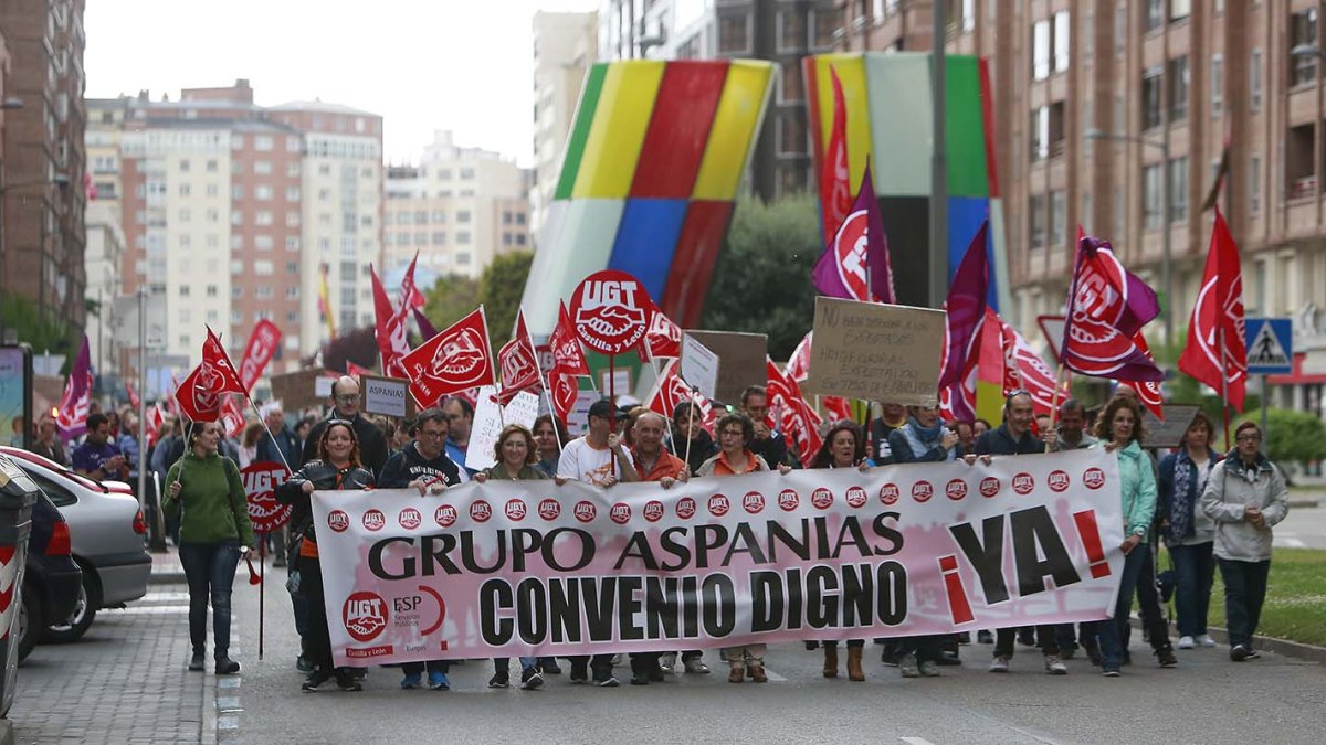 Una de las protestas por el convenio de Aspanias. RAÚL OCHOA