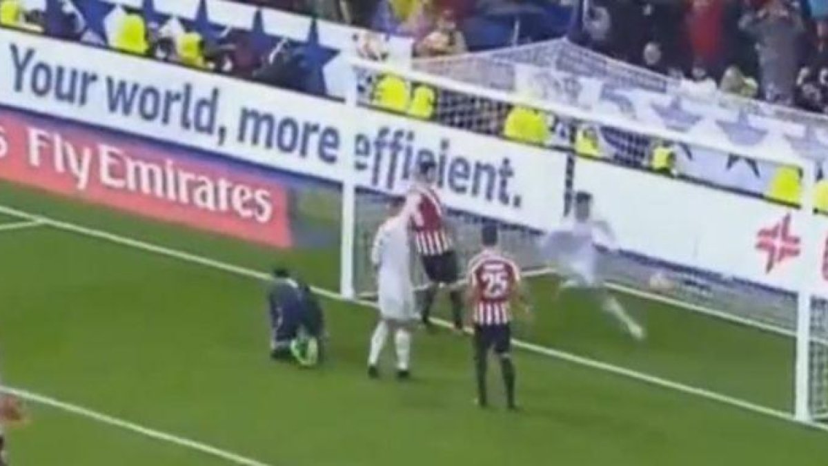 Cristiano Ronaldo hizo un gesto confuso cuando Morata resolvió el encuentro ante el Athletic.-EL PERIÓDICO