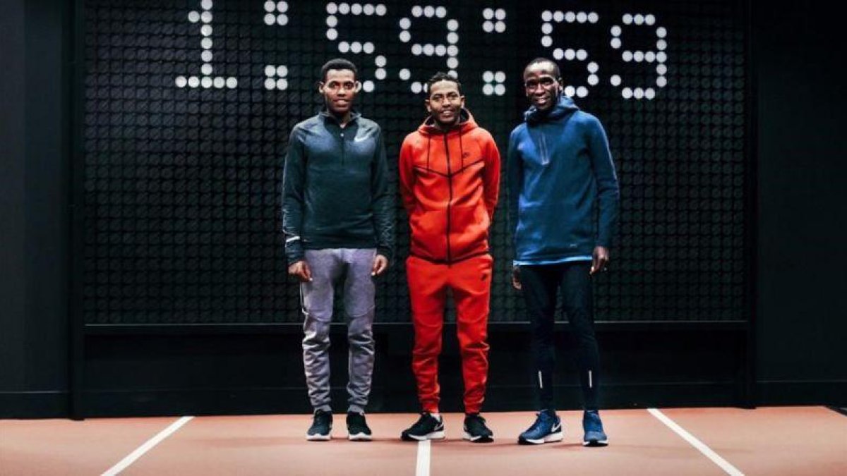 Desisa, Tadese y Kipchoge, tres de los atletas involucrados en el proyecto Nike Breaking 2.-NIKE
