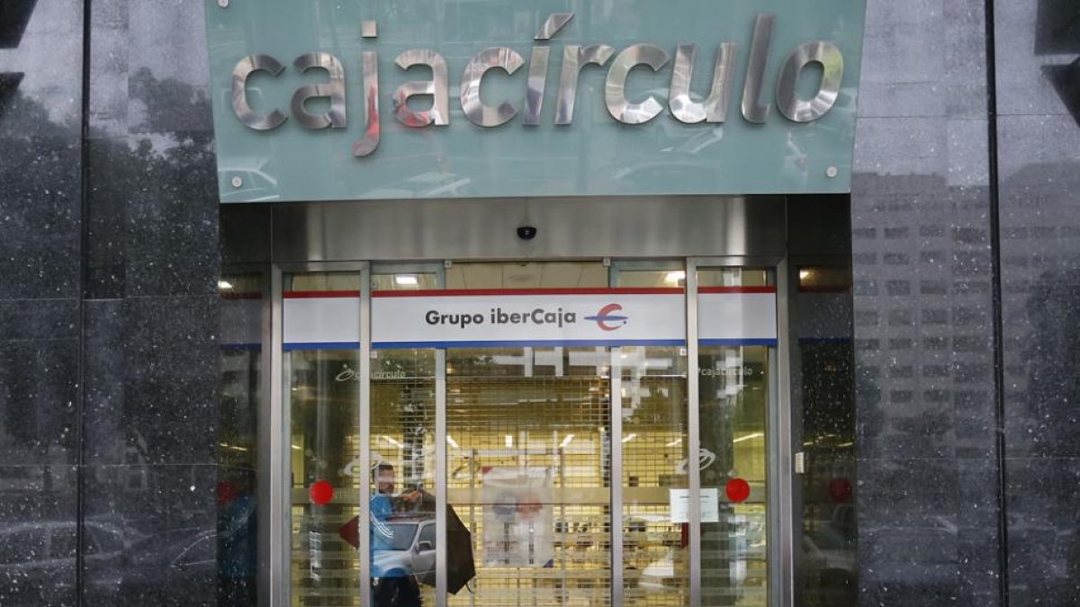 Imagen de la entrada de la sede central en Burgos.-RAÚL G. OCHOA