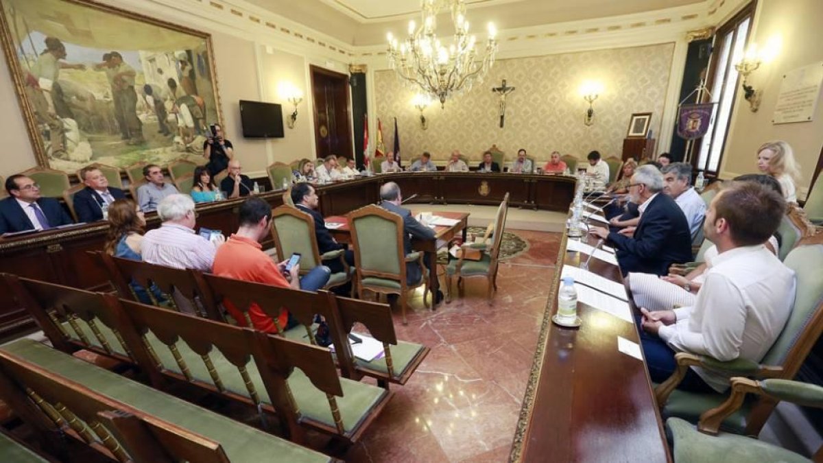 Imagen de un Pleno de la Diputación Provincial de Burgos-RAÚL G. OCHOA
