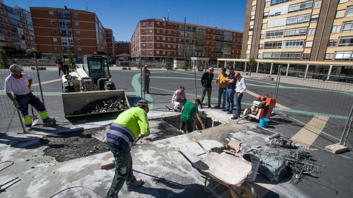 Imagen del pasado verano de las catas en la plaza Santiago. TOMÁS ALONSO