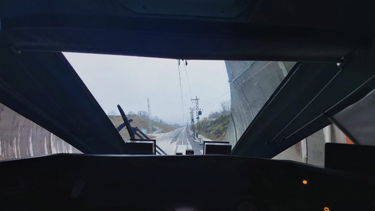 Imagen de la cabina del tren auscultador Séneca. ADIF