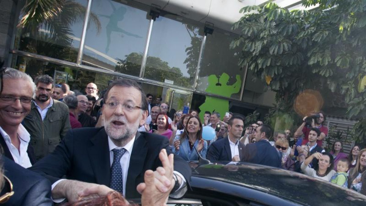El presidente del Gobierno y candidato a la reelección por el PP, Mariano Rajoy, durante el mitin celebrado hoy en Alicante.-