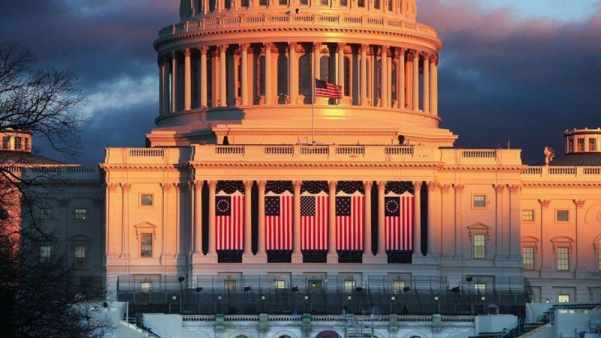 Preparativos ante el Capitolio para la ceremonia de investidura de Donald Trump.-MARIO TAMA / AFP