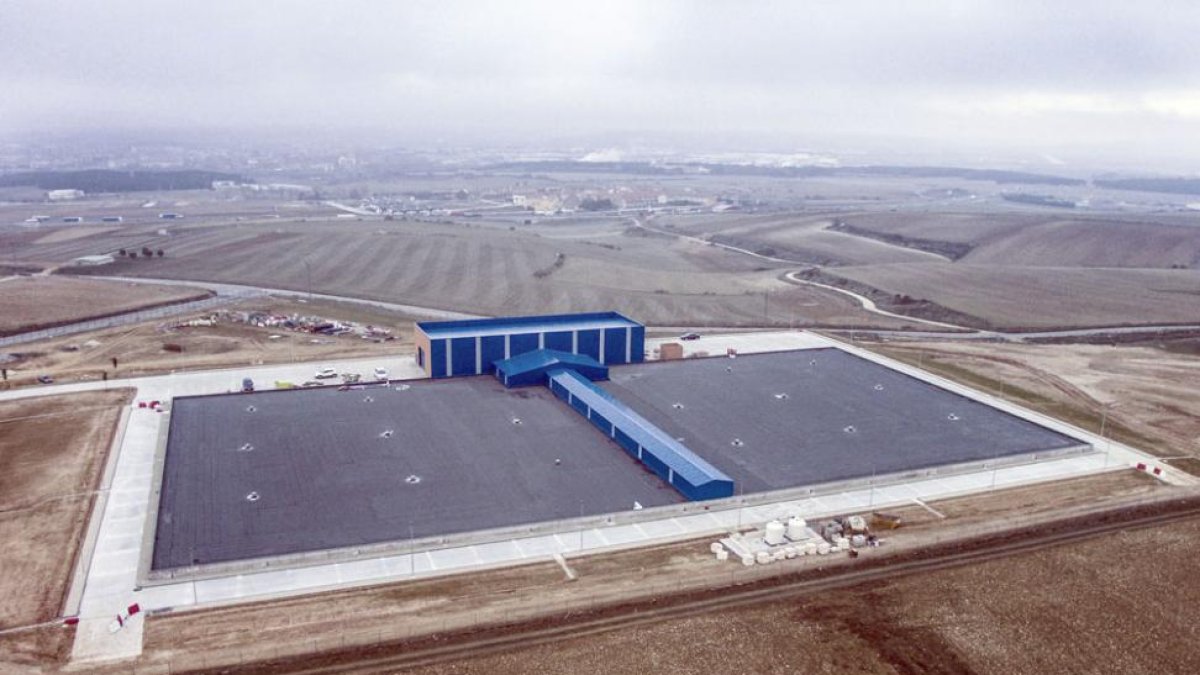 Imagen aérea de los nuevos depósitos de agua potable ubicados en el barrio de Cortes.-ISRAEL L. MURILLO