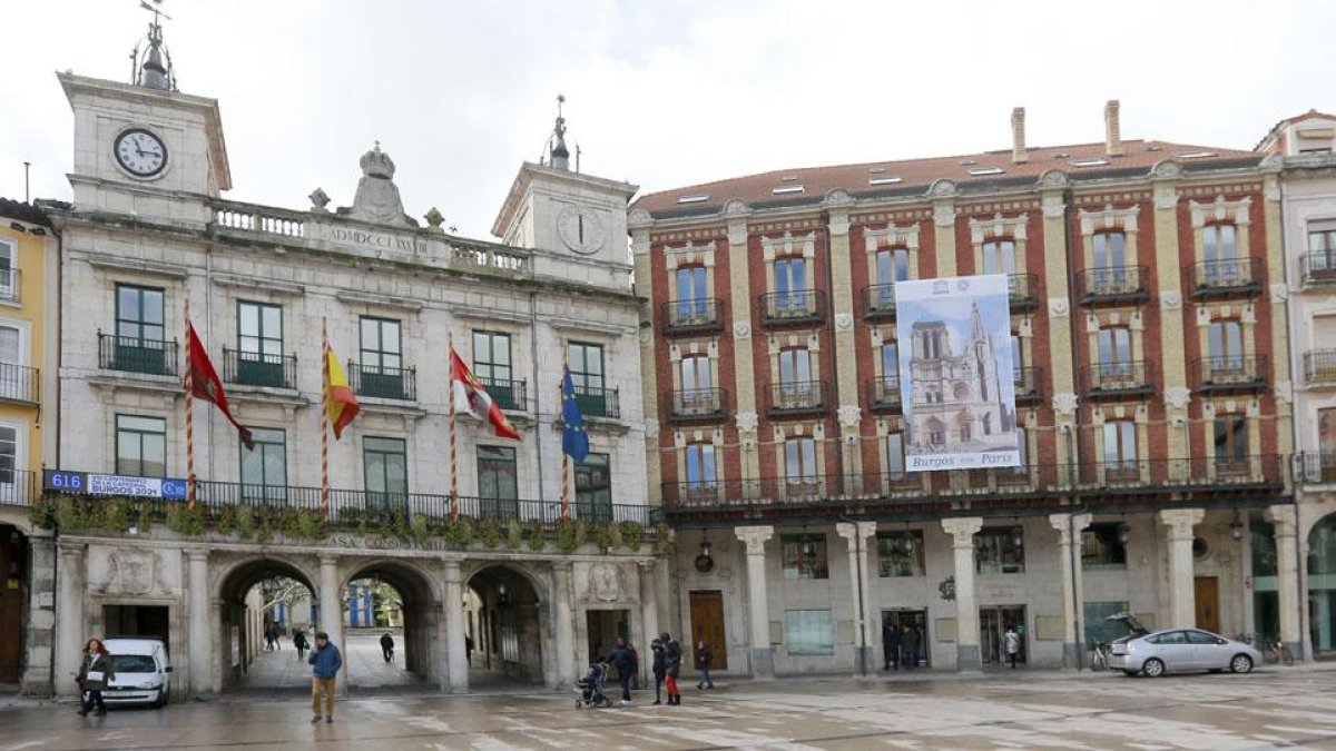 Vista exterior del Ayuntamiento de Burgos. ECB