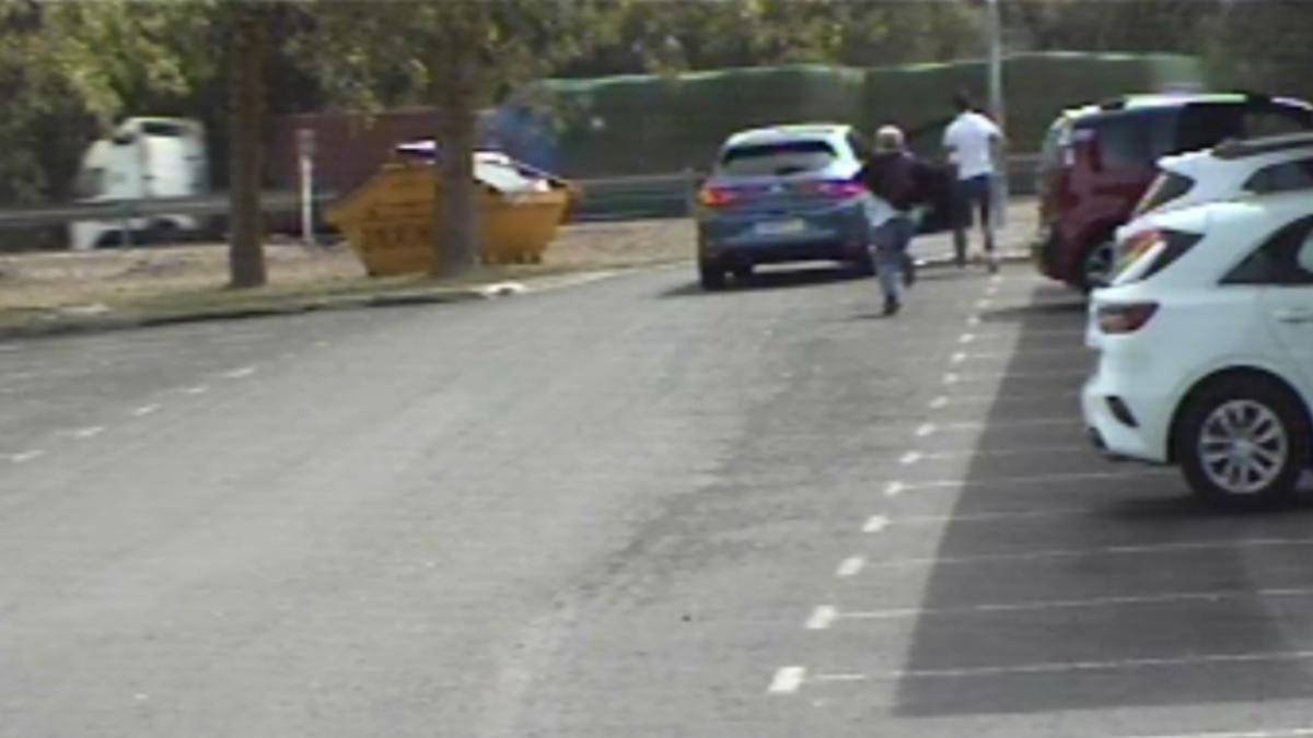 Fotograma de una cámara de seguridad del área de servicio.-ECB