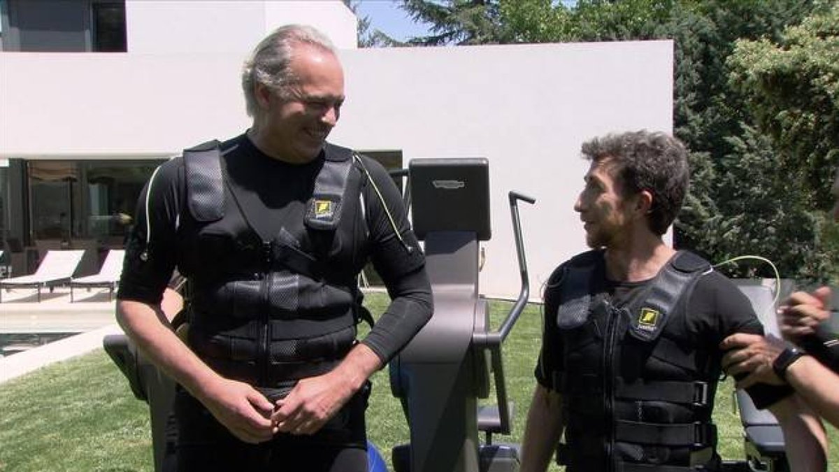 Bertín Osborne y Pablo Motos, en el programa de TVE-1 'En tu casa o en la mía'.-RTVE