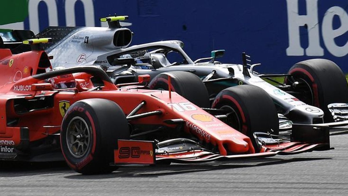 Charles Leclerc y Valtteri Bottas.-EFE / EPA / DANIEL DAL ZENNARO