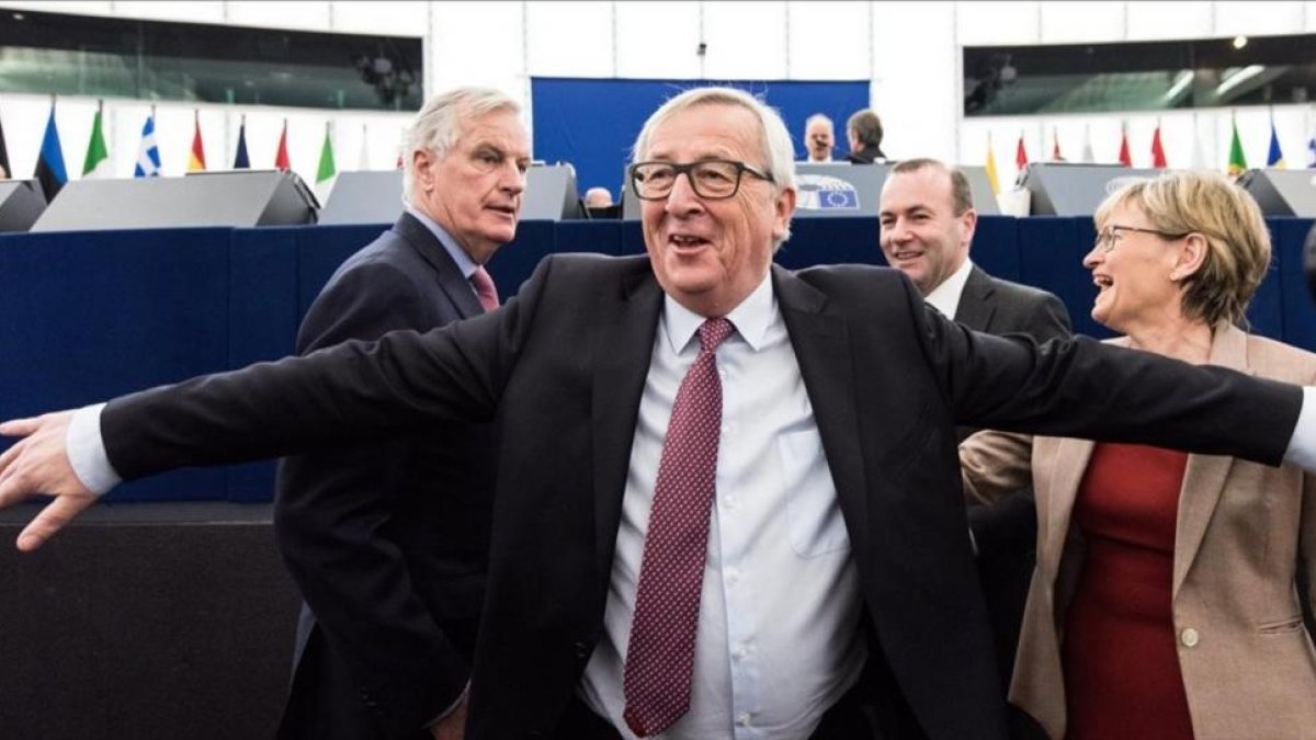 Jean-Claude Juncker, en la sesión plenaria del Europarlamento.-EFE / PATRICK SEEGER