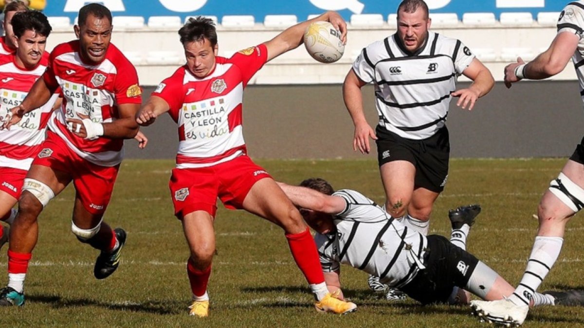 Última jornada de la SuperCup de la temporada pasada entre los Iberians y Brussels Devils en el campo en Pepe Rojo. PHOTOGENIC / EL MUNDO DIARIO DE VALLADOLID
