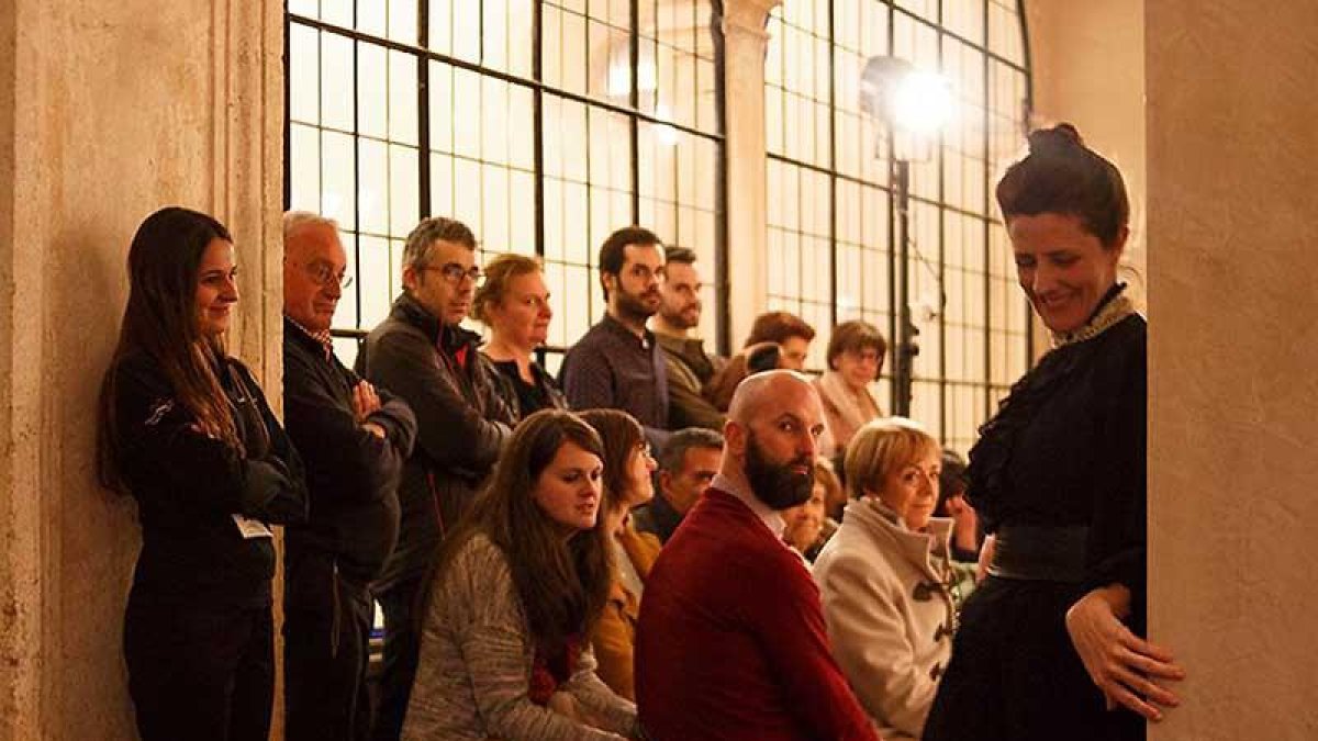 El público disfrutó con las piezas de microteatro representadas en Saldañuela.-Facebook Cultural Caja de Burgos