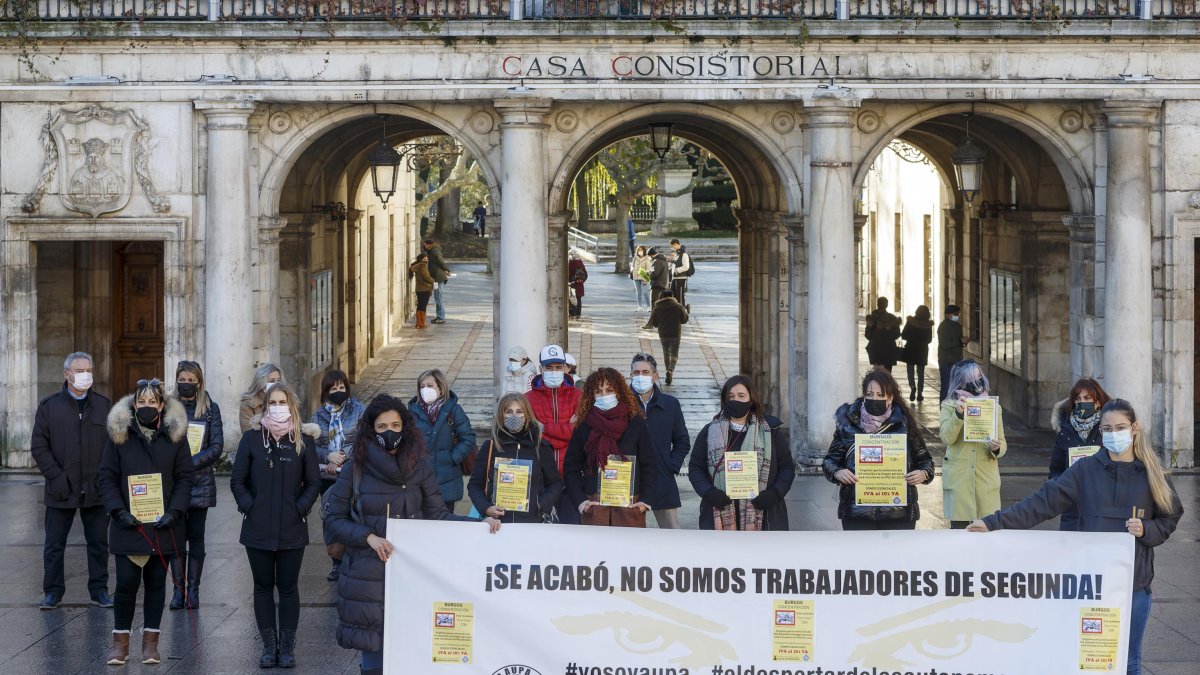 Concentración en Burgos de la Rebelión de las tijeras rotas. SANTI OTERO