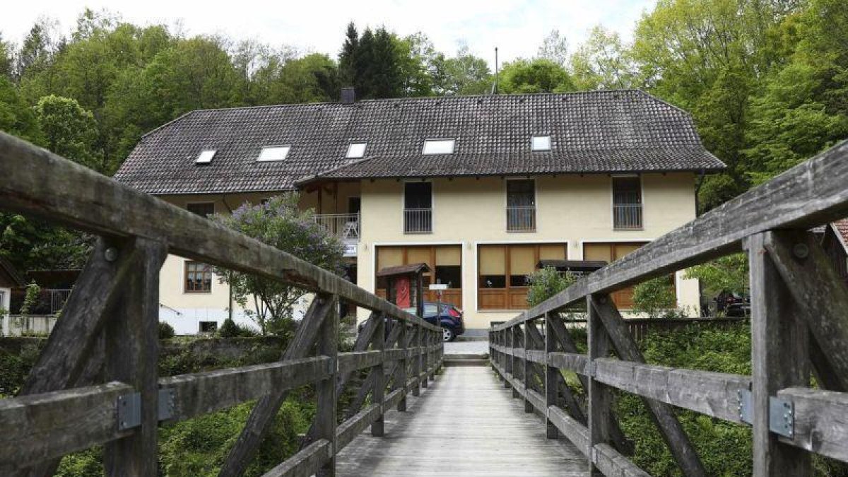 La pensión de Baviera donde se encontraron tres cadáveres el pasado sábado.-AP