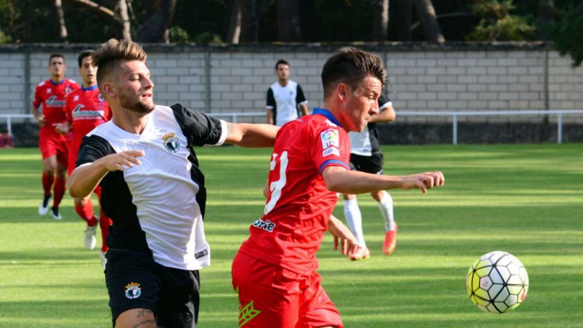 Aitor Granados se enfrentó a su ex equipo.-