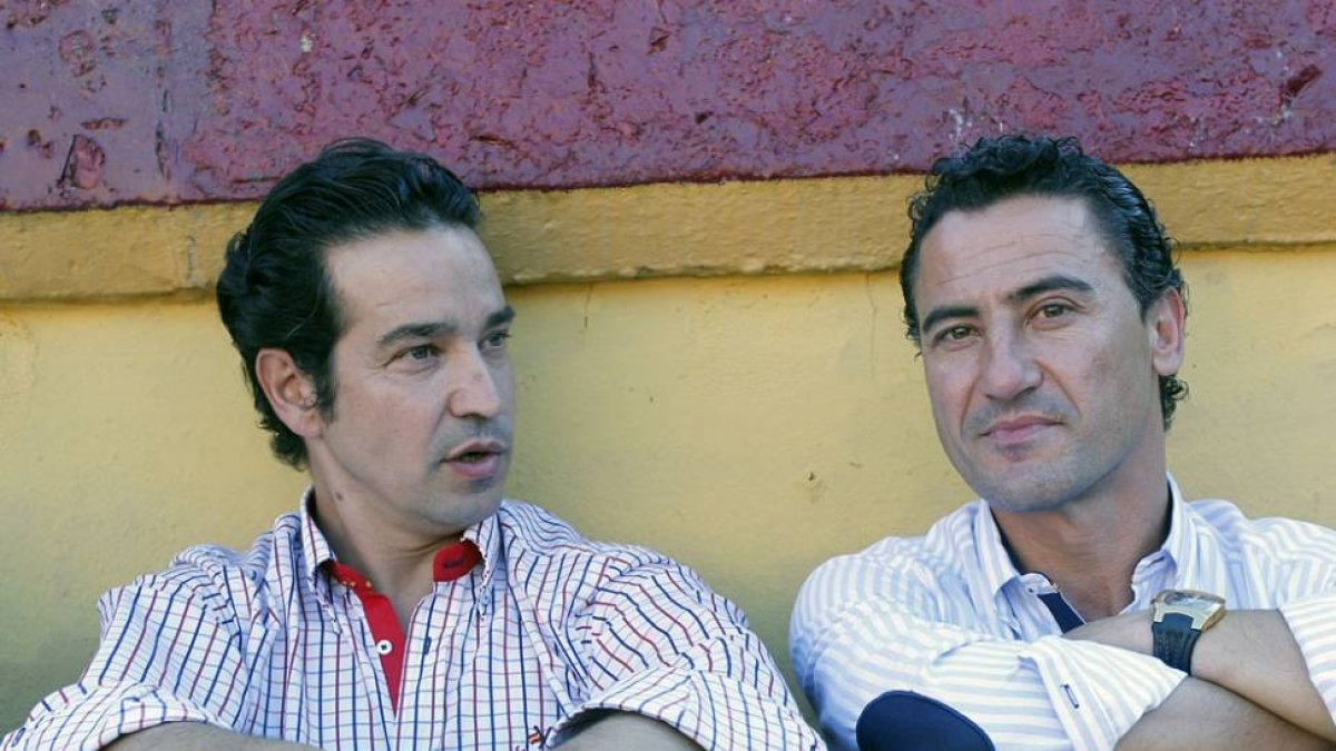 Sus hasta ahora apoderados, Mariano Jiménez y José Ignacio Ramos.-ECB