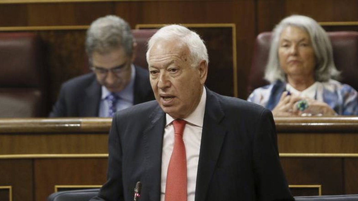 El ministro de Exteriores, José Manuel García Margallo, este miércoles, en la sesión de control en el Congreso.-Foto: EFE / FERNANDO ALVARADO