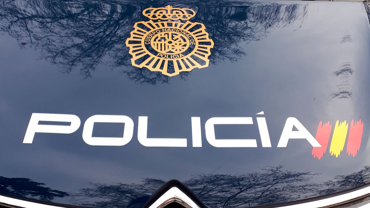 La Policía Nacional de Miranda detiene a dos mujeres, una de ellas la presunta autora de un delito de amenazas graves a un periodista. POLICÍA NACIONAL