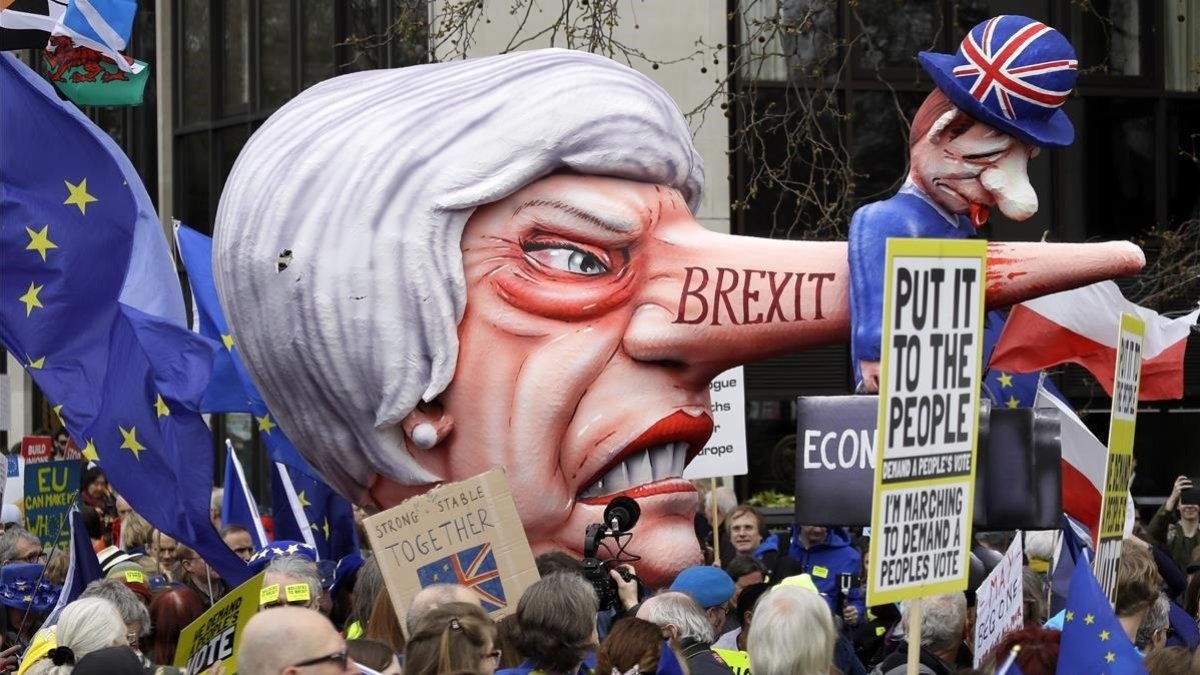 Manifestación en Londres pidiendo un segundo referéndum del brexit.-AP
