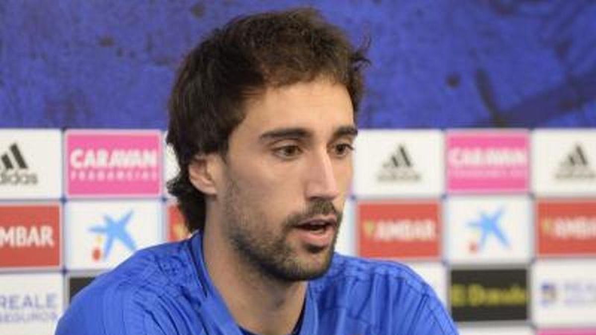 Eguaras, esta mañana, en rueda de prensa-TWITTER REAL ZARAGOZA