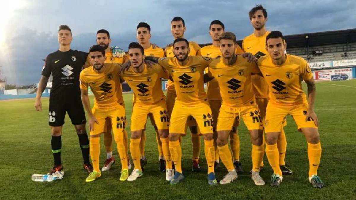 Once inicial del Burgos CF en El Montecillo-Burgos CF
