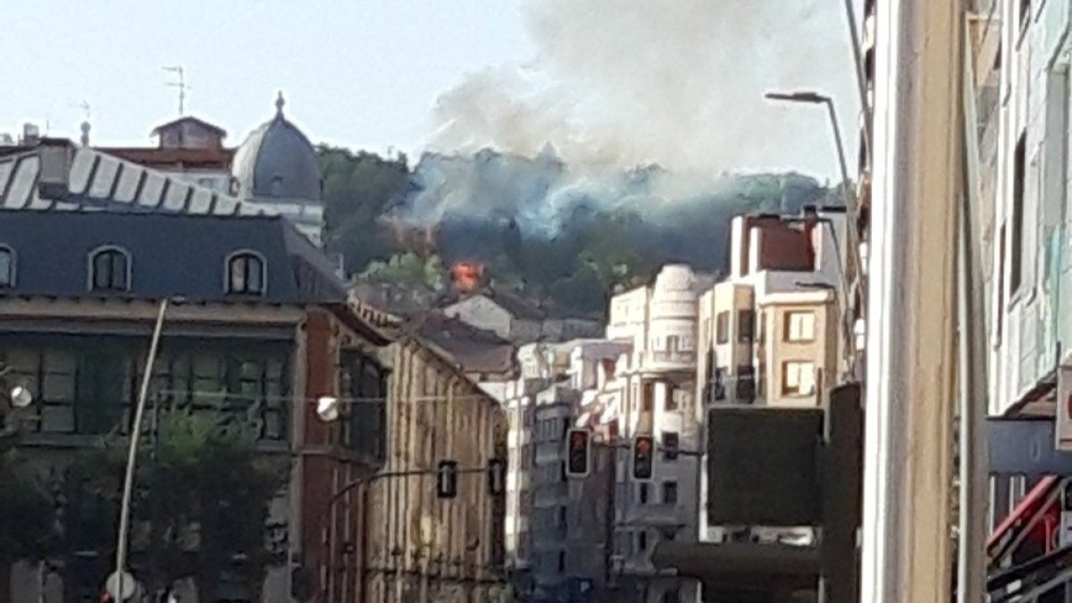 Imagen del incendio. @JessOjedaCalvo