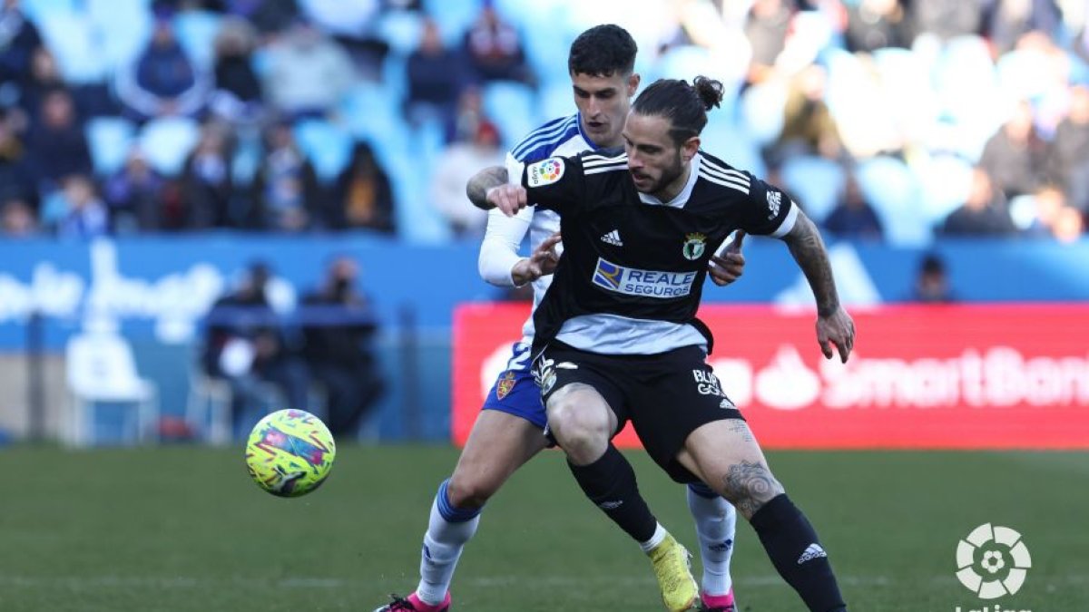 Imagen del partido entre el Zaragoza y el Burgos CF. LALIGA