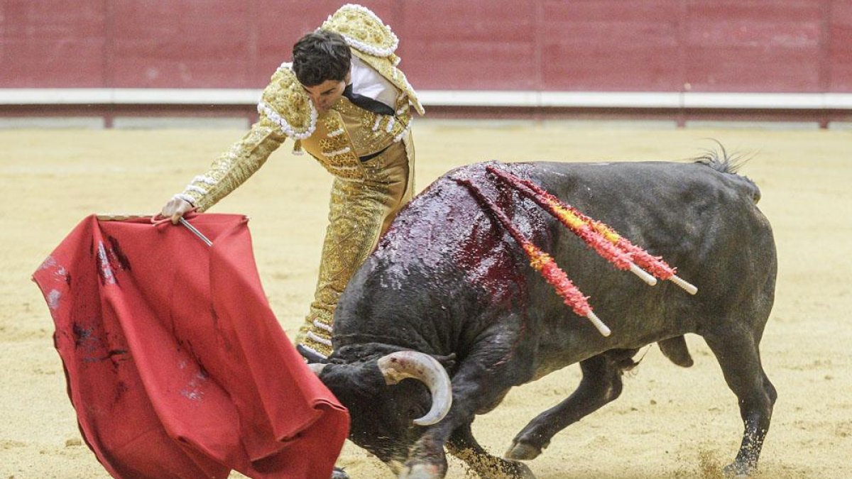 Espectáculo taurino en el Coliseum.-S. O.