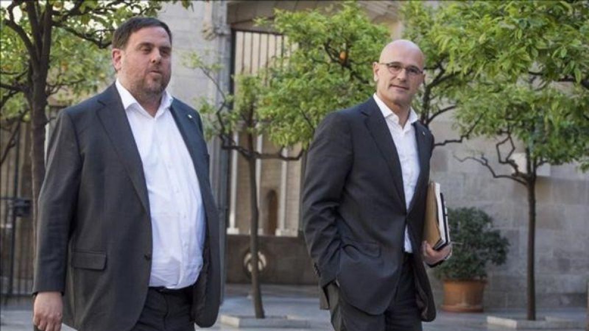 Oriol Junqueras y Raül Romeva, exvicepresident y exconseller de la Generalitat.-FERRAN SENDRA