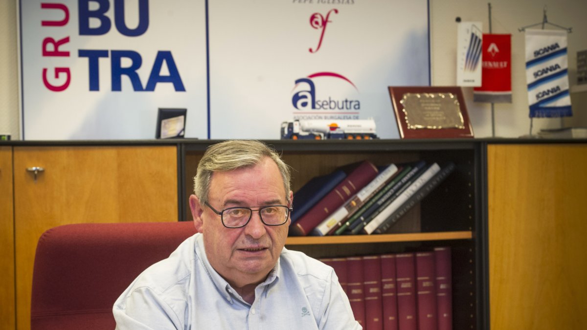 José  Luis Olivella, presidente de Asebutra, destaca que «la situación de Burgos está mejor que a nivel nacional con un 30% de descensos». / ISRAEL L. MURILLO