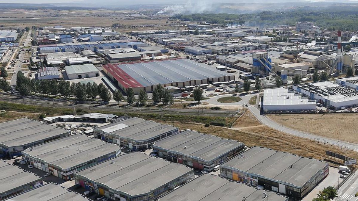 Los jóvenes se colaron en una nave sin actividad para hacer una fiesta ilegal. ECB