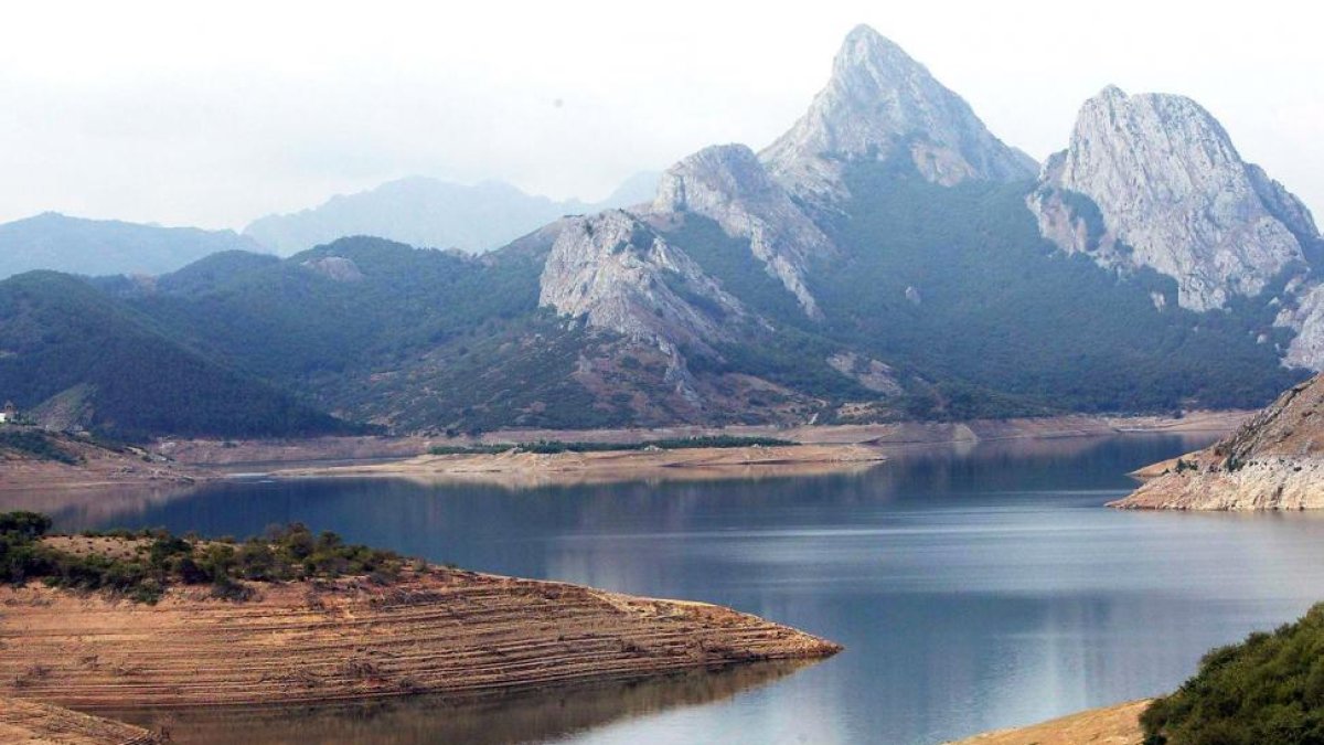 Embalse de Riaño en la provincia de León, una de las más afectadas por la sequía-ICAL
