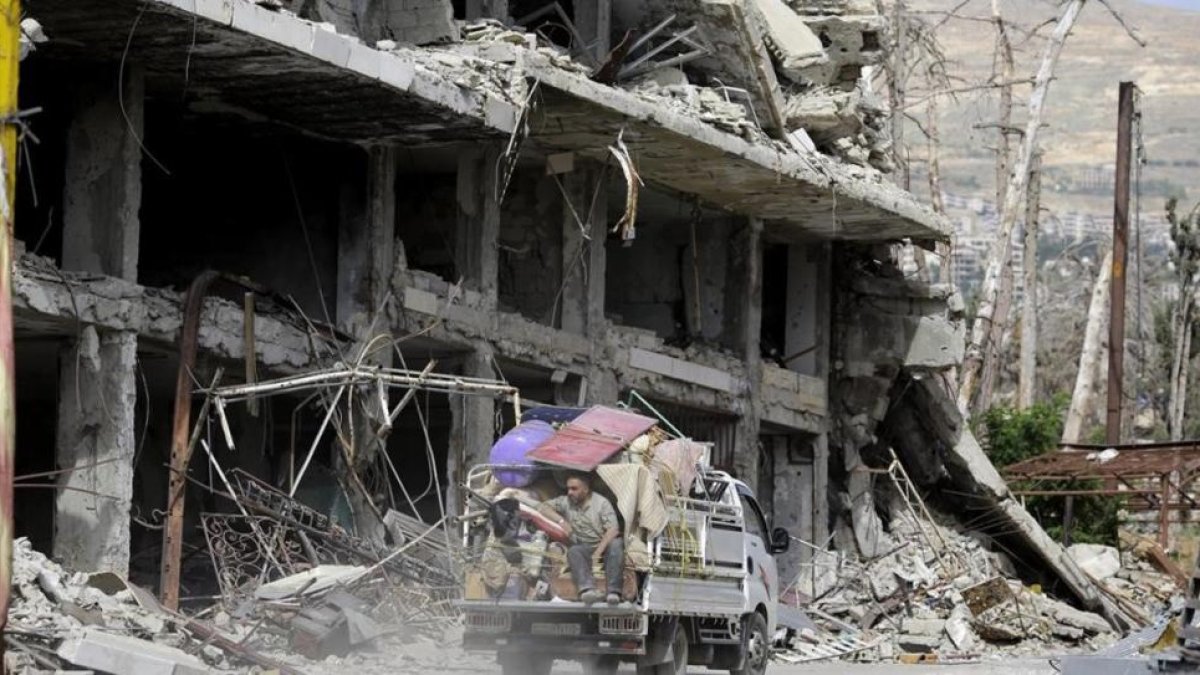 Un edificio destruido cerca de Damasco.-HASSAN AMMAR