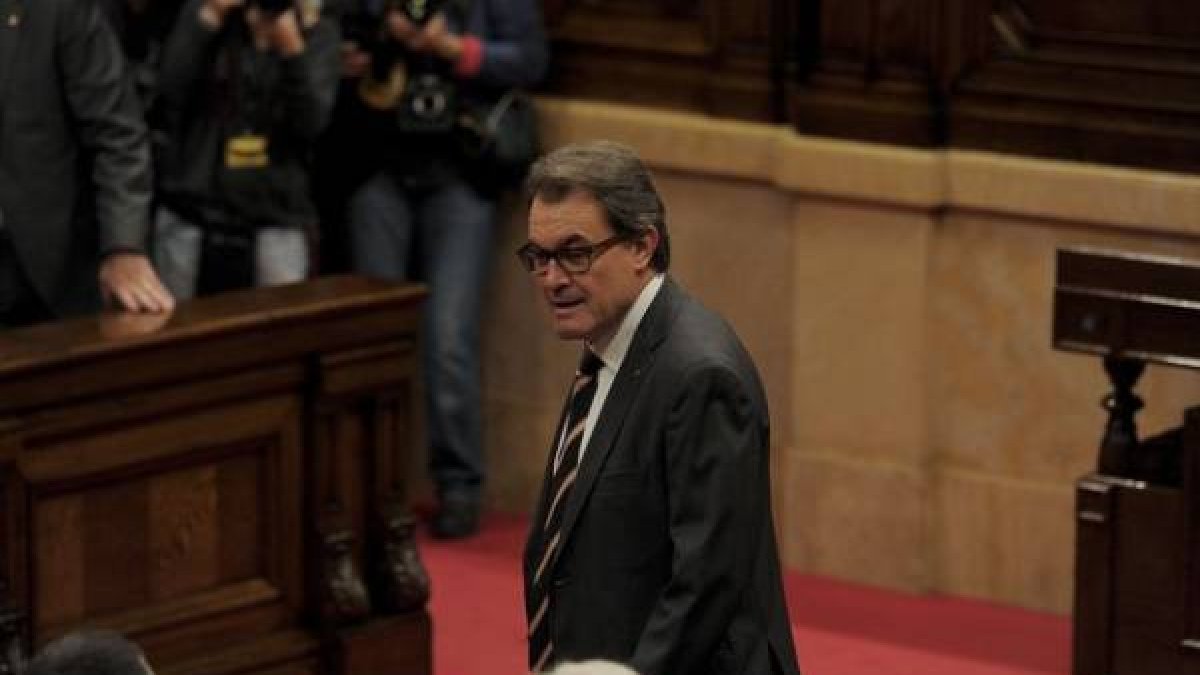 Artur Mas, este miércoles, en el Parlament.-Foto: AFP / JOSEP LAGO