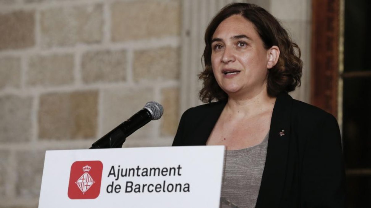 La alcaldesa de Barcelona, Ada Colau, ha hecho un llamamiento este viernes a la participación masiva en la manifestación por la paz y contra el terrorismo del sábado 26 de agosto-EL PERIÓDICO (ACN)