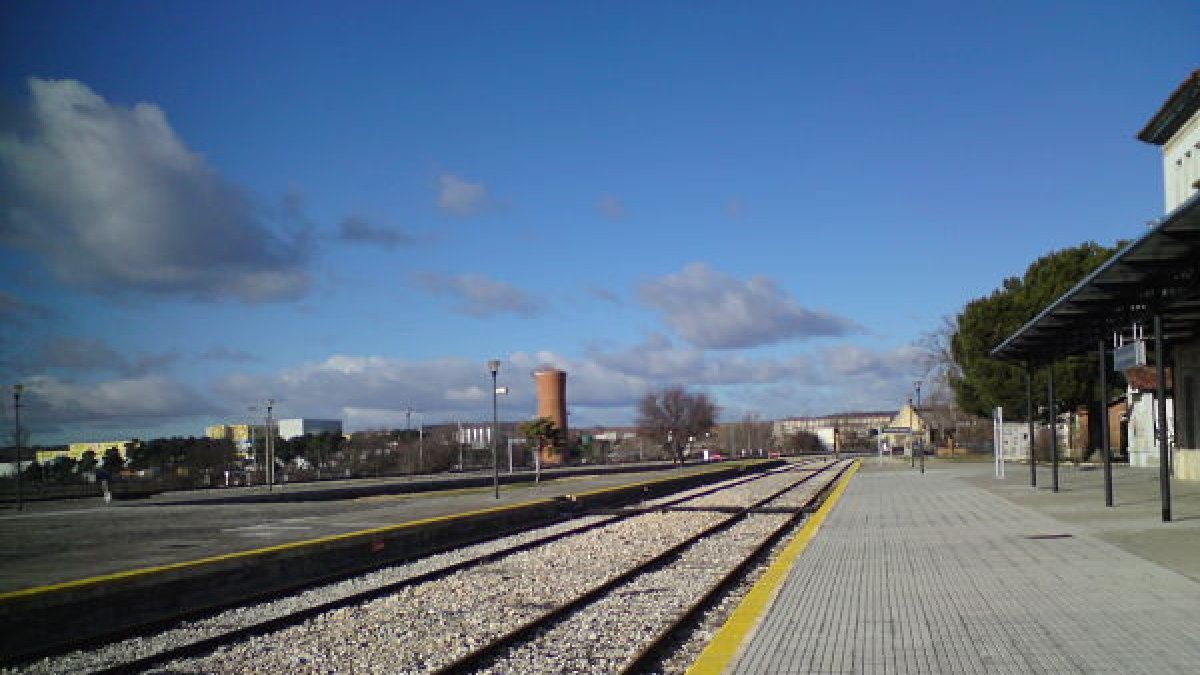 La línea quedó inutilizada el 8 de marzo de 2011. L. V.