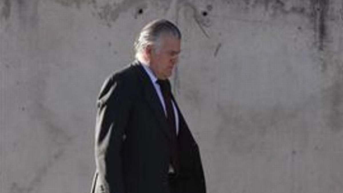 Luis Bárcenas, extesorero del PP, al llegar ayer a la Audiencia Nacional.-FEFE / J. J. GUILLÉN