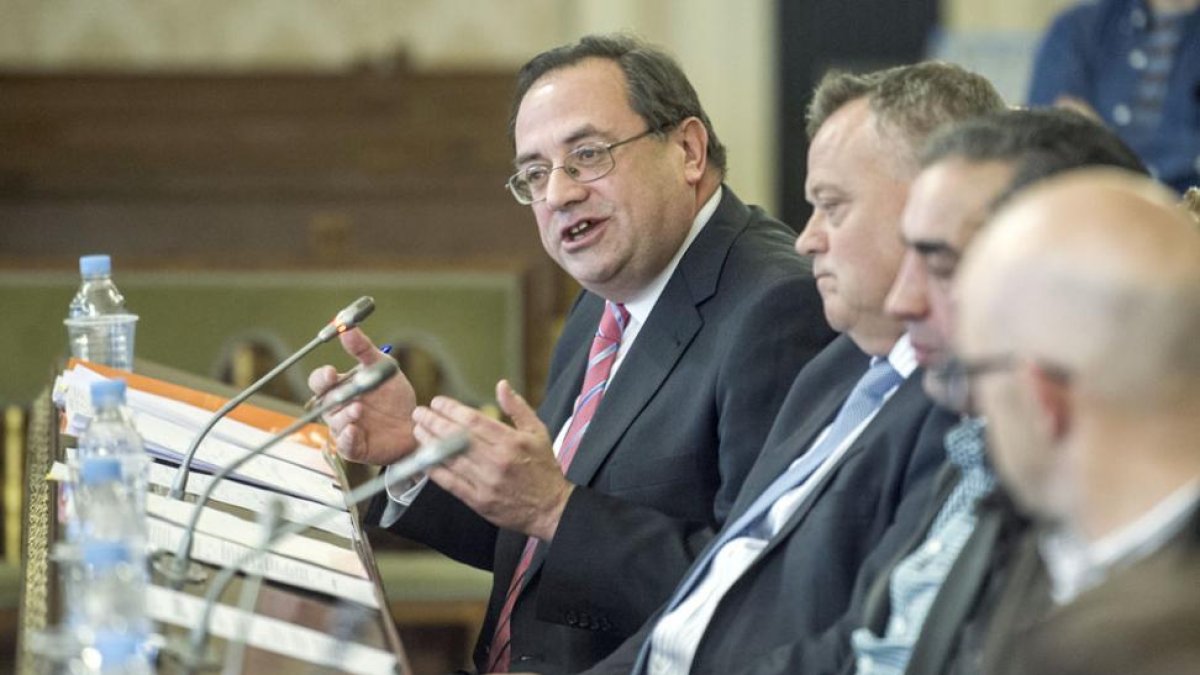 El diputado provincial de C´s, José María Fernández, logró el acuerdo de todos para iniciar reuniones con Iberaval.-I. L.M.