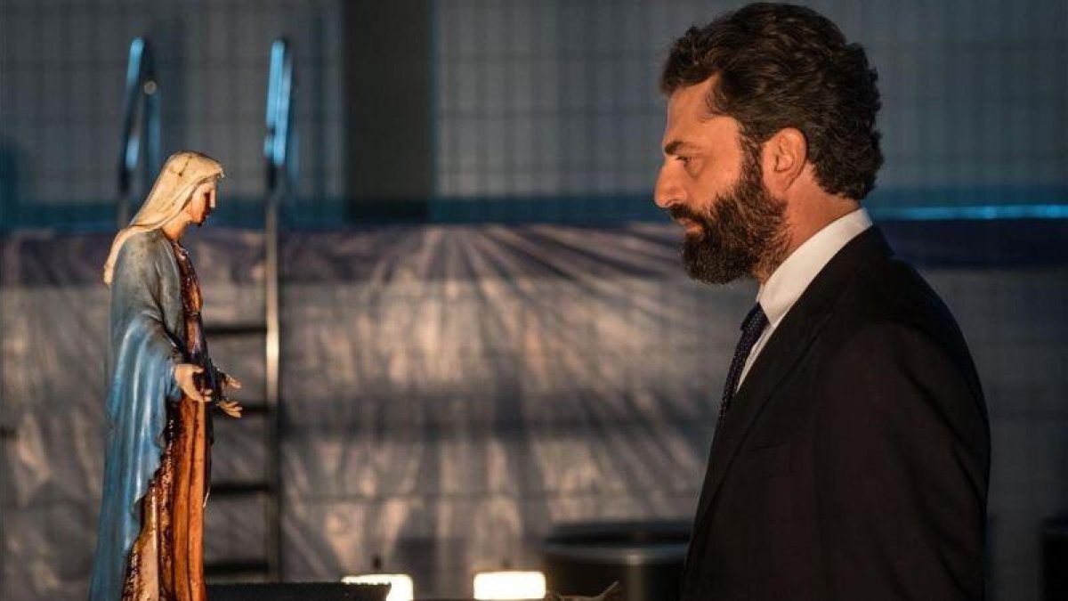 El actor italiano Guido Caprino, en la serie de Sky El milagro.-EL PERIÓDICO